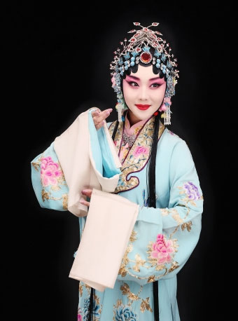 京剧《凤还巢》今日长安大戏院演出