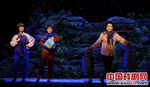 《挑山女人》今年成为了上海戏剧界令人瞩目的&ldquo;奇迹&rdquo;