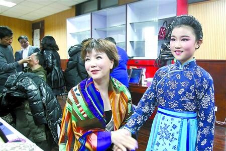 名角牵手小阿庆嫂