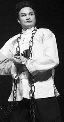 记沪剧《红灯记》主演钱思剑