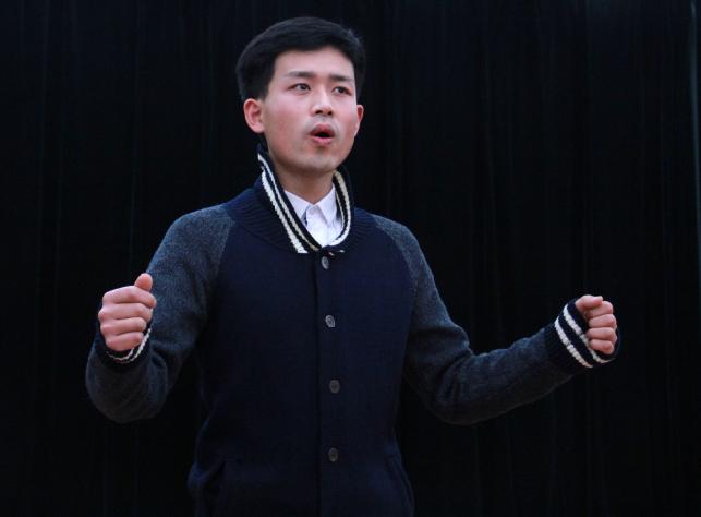 沈伟、张爱华、程文俊等排练《写遗书》