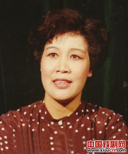 著名沪剧演员：李仲英