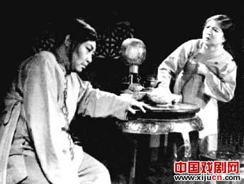 早期著名影星、沪剧编导顾梦鹤