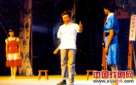 松江&ldquo;两户半&rdquo;农民唱的一台大戏沪剧《三朵花闹婚》