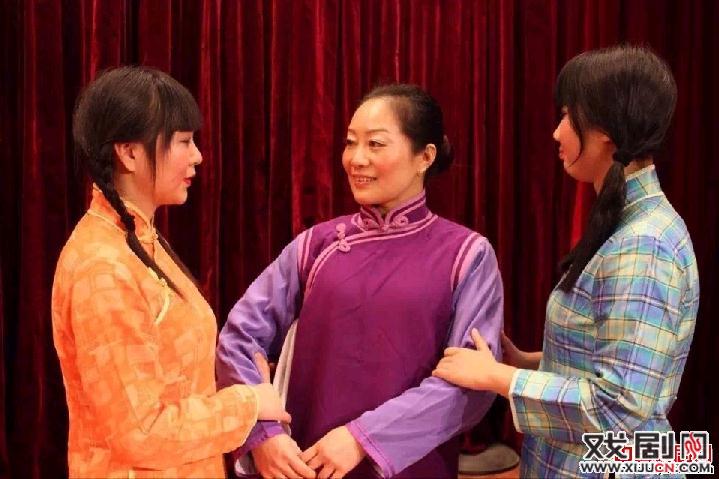 上海港湾学校沪韵社作客上海人民广播电台