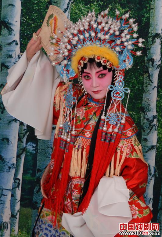 静宁县秦剧团优秀旦角李静霞