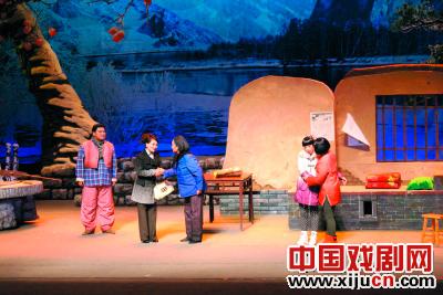 现代莱芜梆子《儿行千里》：赋得助廉慈母泪