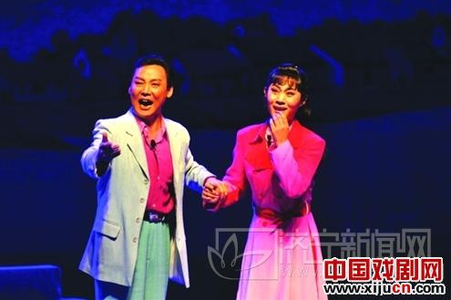 山东梆子《圣水河的月亮》首演获好评