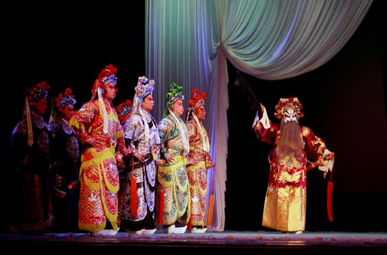 十戏曲剧种同台飙戏河北梆子《桃李梅》受热捧