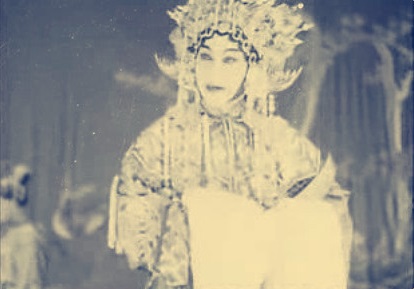 京剧《大登殿》顾正秋饰王宝钏