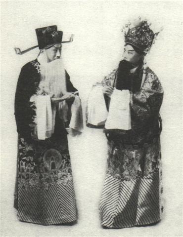 《甘露寺》马连良饰乔玄、乔志钧饰刘备