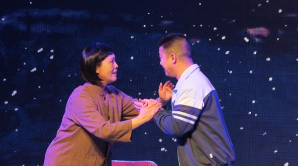 平顶山市戏剧研究中心举行戏曲进校园活动