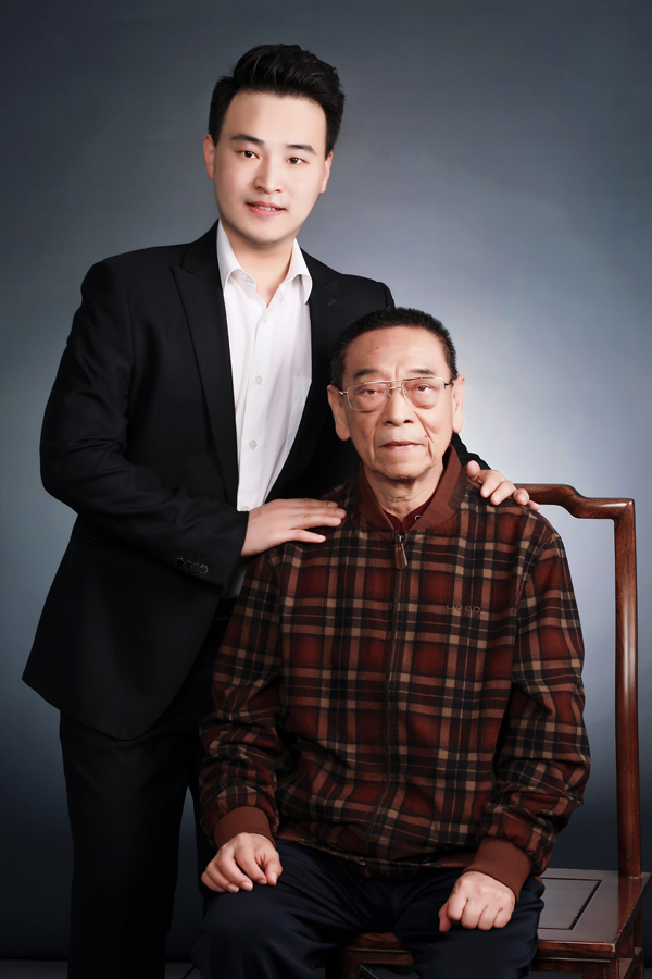 北京国声京剧团主持人武宗亮拜师评书名家田战义