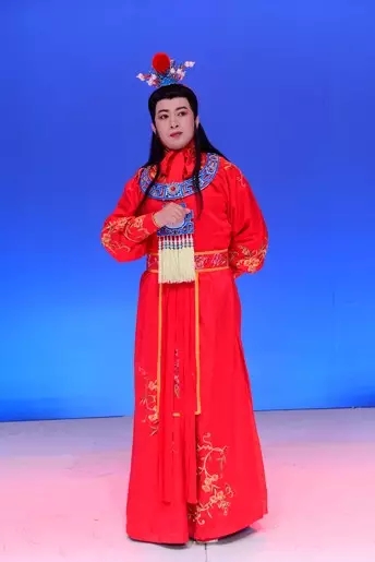 北京曲剧《黄叶红楼》