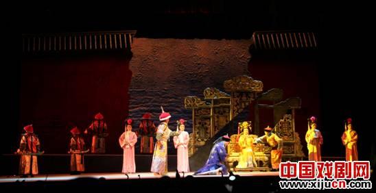 安阳市崔派艺术研究院排演新编历史豫剧《马丕瑶出京》