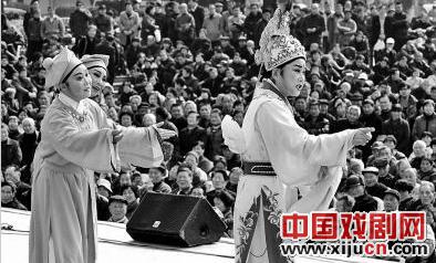 &ldquo;红红火火过大年&rdquo;广场文艺演出