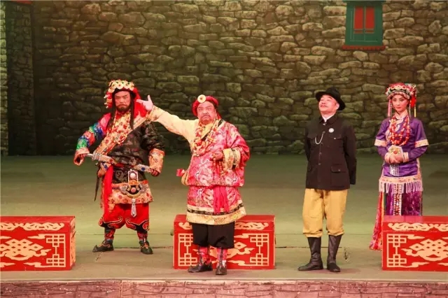 川剧《尘埃落定》