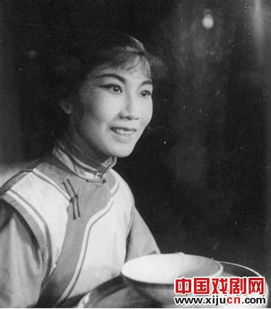追思越剧大师袁雪芬