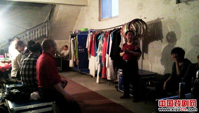 平顶山市豫剧团在登封 、郏县演出的生活写实照