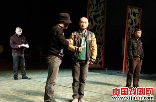 四川省川剧院排演川剧折子戏《花子骂相》