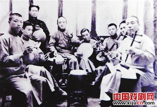 点击图片进入下一页