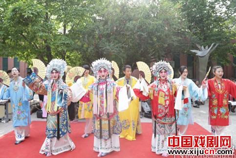 中国人民大学学生艺术团京剧社&ldquo;京彩一夏&rdquo;露天京剧沙龙活动