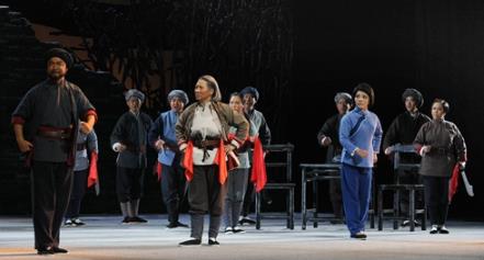 沈铁梅领衔新版川剧《江姐》首演