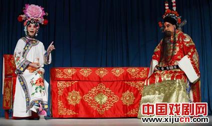 几代清华人举行京剧专场演出 献礼母校102周年华诞