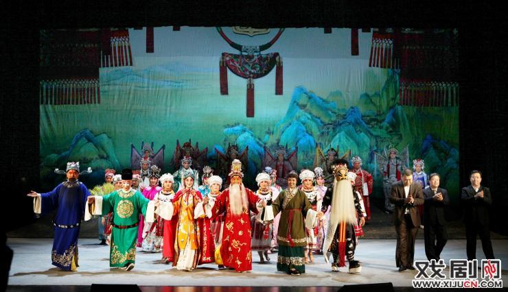 裴艳玲京剧《赵佗》