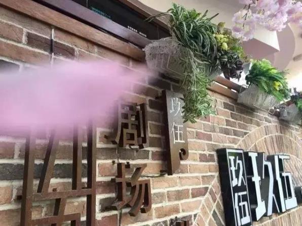 人间四月芒菲尽 唯见百花处处开