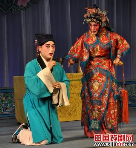 看评剧《三看御妹》