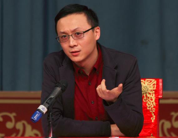 孟珂海拔1400米给学生上起京剧课