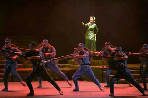 大型原创川剧《还我河山》在自贡市川剧艺术中心剧场彩排