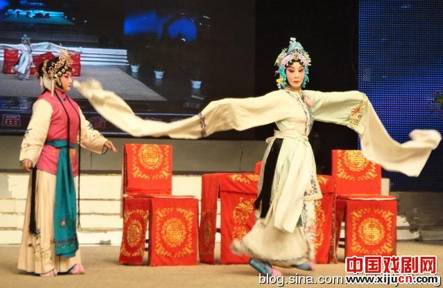 豫剧《宇宙锋》刘娇饰演赵艳蓉