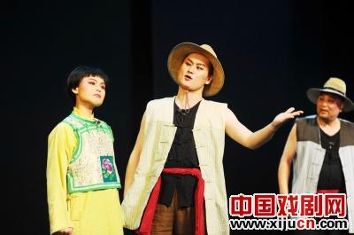 以上组图为精彩剧照。