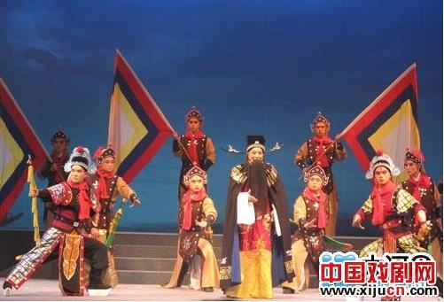 《布衣巡抚魏允贞》