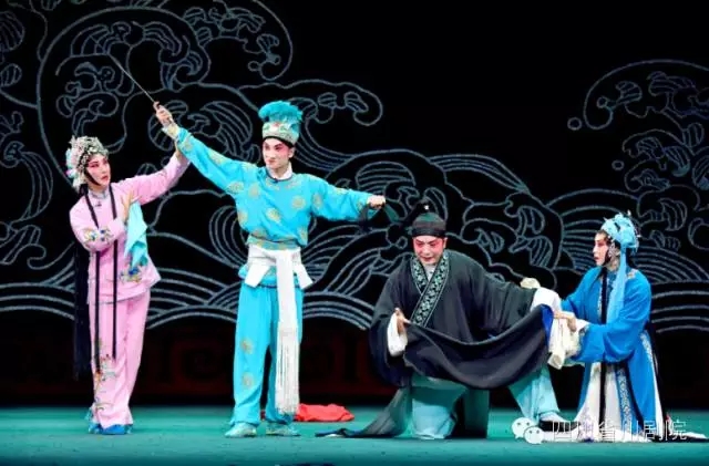 春暖花开时，川剧巡演季