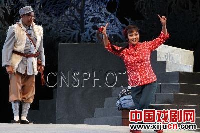 河南小皇后豫剧团在北京梅兰芳大剧院上演豫剧《铡刀下的红梅》