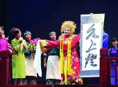 万勇调研武汉京剧院