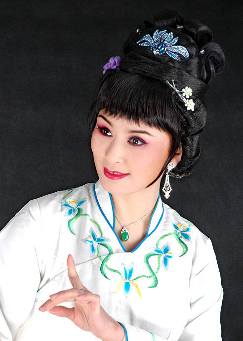 余芳在晋剧《青纱红灯笼》中饰演刘四娘