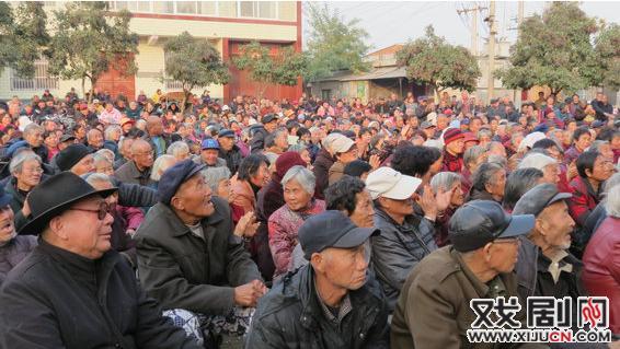 豫剧院送戏下乡双楼村