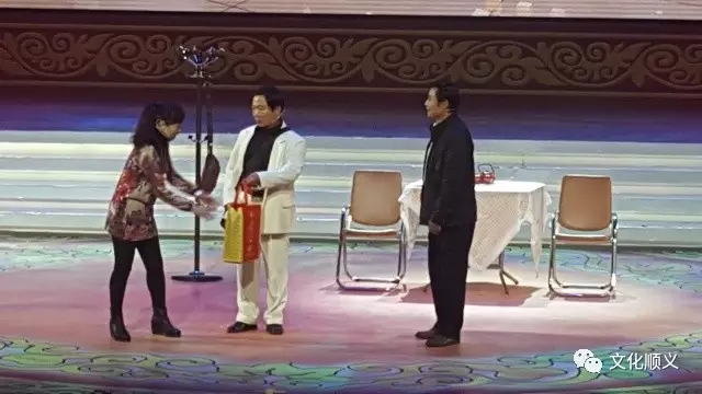 顺义区评剧小品《考官儿》获得北京农民艺术节&ldquo;乡村大舞台&rdquo;决赛一等奖！