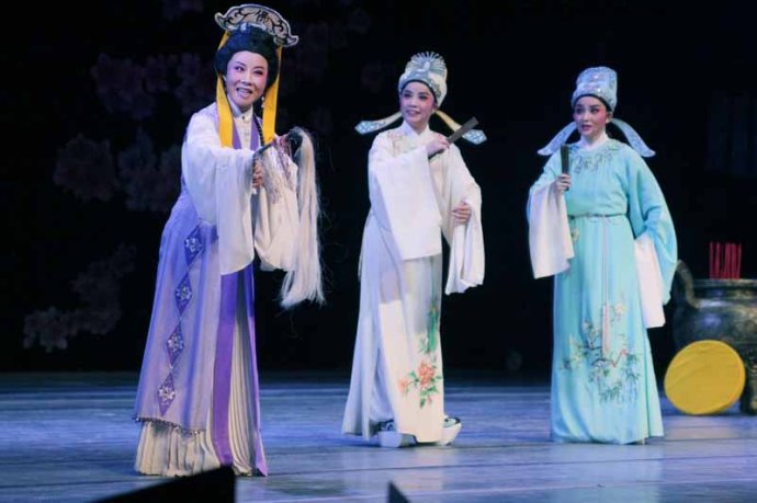 福建省芳华越剧团《玉蜻蜓》