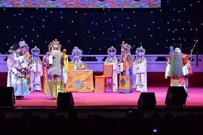 11家院团353场演出，本市名家经典惠民演出季揭幕