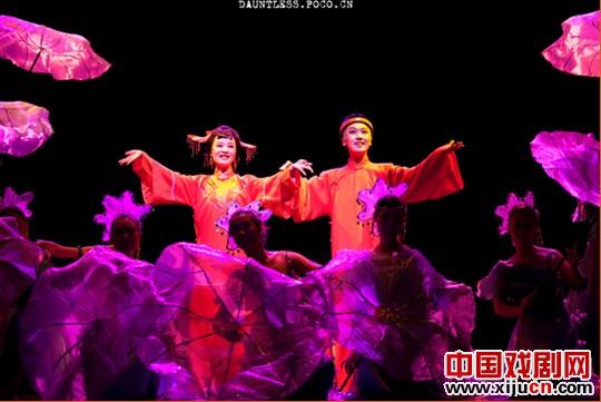 余杭小百花越剧团简版《洪昇》上演