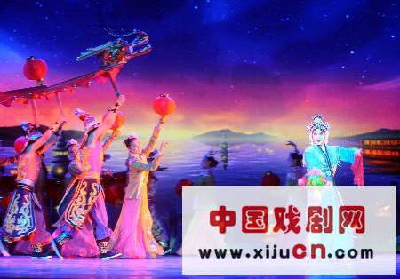 视觉交响京剧《新白蛇传》作为2008年北京奥运重大文化活动项目之一