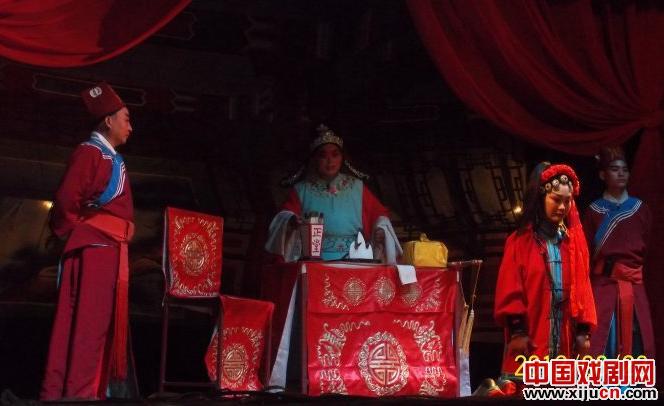 看豫剧《三审刘玉娘》