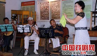 东昌府区老年体协京剧联谊会义务演出了200多场