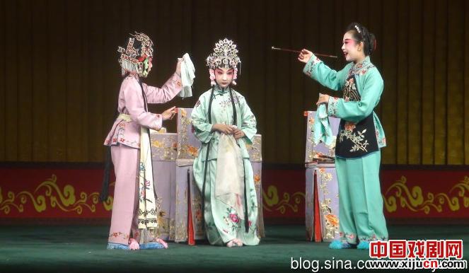 北戏校庆评剧班学员专场展演令观众大呼叫好
