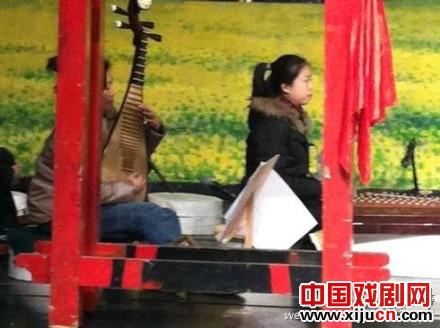 茅威涛赶排越剧《春香传》最新图片